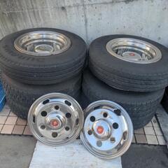 17.5インチ　ホイール６本　ミックスタイヤ４本　ノーマルタイヤ2本　ホイールライナー付