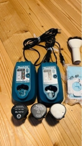 【値下げ】マキタ　インパクトドライバー　掃除機　予備電池パックあり 値下げ】マキタ インパクトドライバー 掃除機 予備電池パックあり