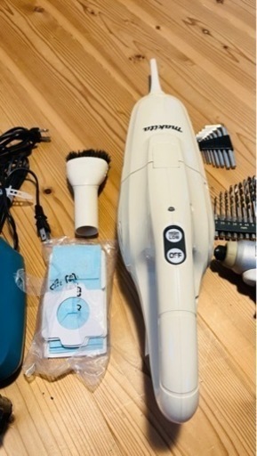 【値下げ】マキタ　インパクトドライバー　掃除機　予備電池パックあり 値下げ】マキタ インパクトドライバー 掃除機 予備電池パックあり
