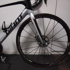 値下げ!!フルカーボンディスクロードバイク GIANT DEFY ADV2 MAVICホイール付き