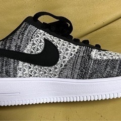 大幅最終値下げ！【新品•未使用】NIKEフライニット　サイズ26.5