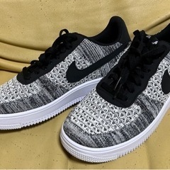 大幅最終値下げ！【新品•未使用】NIKEフライニット　サイズ26.5