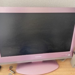 東芝　REGZA 22型