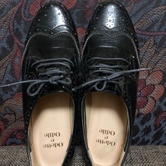 Odette e Odileの黒の紐靴