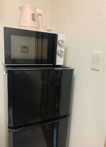 【お受渡し者仮確定しました】１０００円　電子レンジ