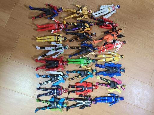仮面ライダーベルト、戦隊武器、フィギュア