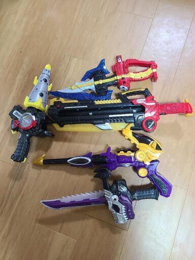 仮面ライダーベルト、戦隊武器、フィギュア