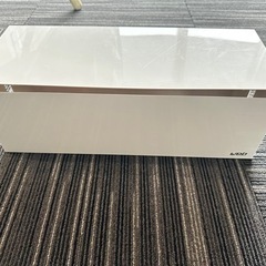 電源ケーブルなどの収納BOX