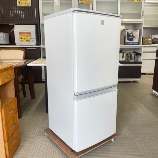 【超美品‼️】シャープ 2019年製 137Lノンフロン冷凍冷蔵庫 どっちもつけかえドア キーワードホワイト♪