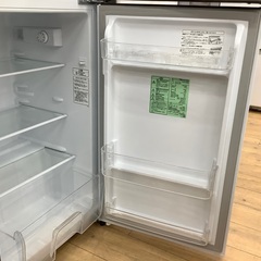 上段冷凍、下段冷蔵のHisenseの2ドア冷蔵庫のご紹介です^ - ^
