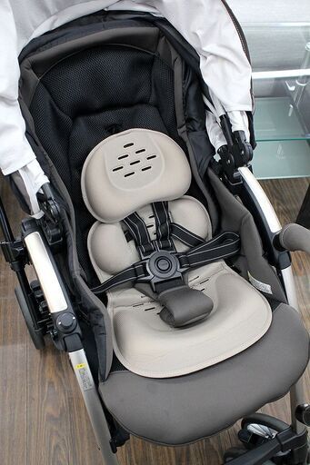 札幌 引き取り ☆ Combi/コンビ コンビ アンブレッタ 4キャス エッグ