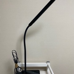 美品　ニトリ　LEDデスクライト PIAZZA(C-1 BK)
