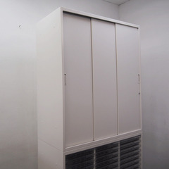 【使用1ヶ月】ITOKI シンラインキャビネット　クリスタルトレイ型 A4縦浅型33 A4縦深型15 ベース付 + 3枚引戸型 書庫 新品23万円程度 (JA37)