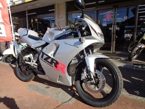 NO.4627　ＴＺＲ５０Ｒ　水冷２サイクル７．２馬力エンジン　６速ギヤ　セル付き　チャンバー付き　シルバー　☆彡