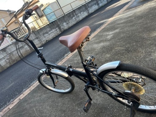 20インチ 外装6段変速付き 軽量アルミフレーム折り畳み自転車 ブラック