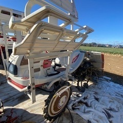 三菱 田植機 五条エンジンかからない為ジャンクとして部品取り用