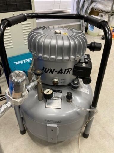 JUN-AIR　給油式コンプレッサー　6-25