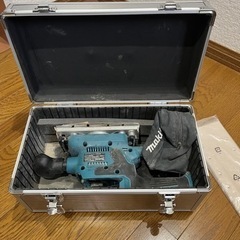 makita 充電式仕上サンダ　18v 