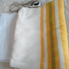 日立　電気毛布(かけ)　ソファーで便利   カバー付き　