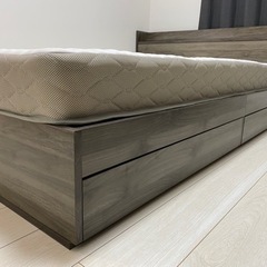 ダブルベッド フレーム マットレス