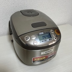 価格交渉歓迎　ZOJIRUSHI 象印　炊飯器　3合炊き