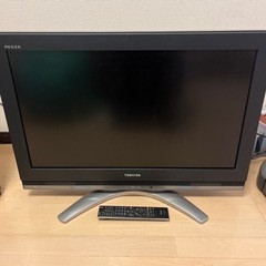 08年製　東芝　32型液晶テレビ　REGZA