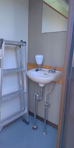 中古ユニットトイレハウス www.olhodaguadascunhas.ma.gov.br