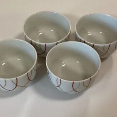 上品なデザインの湯呑茶碗 4客