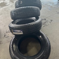 225/70R16 ダンロップ グランドレックPT3