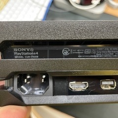 中古完動品】PS4 Pro 1TB CUH-7100B プレステ4