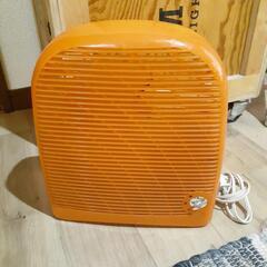 扇風機 かわいいオレンジ色