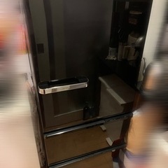 【ネット決済】受取者決定【3ドア】AQUA 冷凍冷蔵庫 272L...