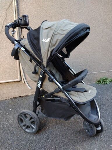 お引取り希望　JOIE 三輪ベビーカーライトトラックス オリーブ　レインカバー付