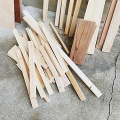 材木端材、ベニヤ板端材