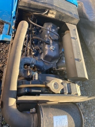 トラクター  16馬力　4wd 使用少程度良　三菱　mt1601