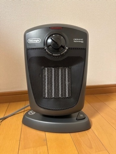 【取り引き決まりました】デロンギ セラミックファンヒーター