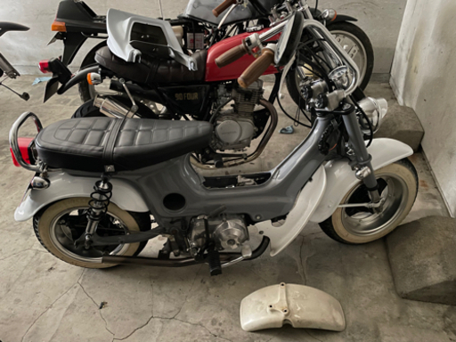 錆ほぼなし　SR400 SR500 ヤマハ純正　フロントフェンダー　ゴム類付き 錆ほぼなし SR400 SR500 ヤマハ純正 フロントフェンダー ゴム類