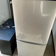★値下げ【一人暮らし応援】シャープ製 冷凍冷蔵庫 SJ-D14C-S