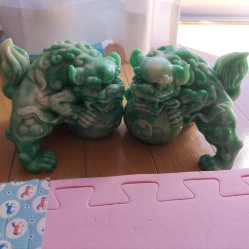 獅子の大理石置物