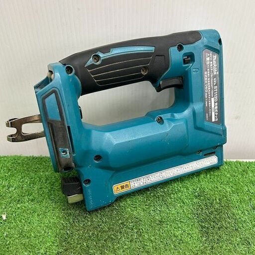 マキタ ST112D 充電式タッカ【野田愛宕店】【店頭取引限定】【中古