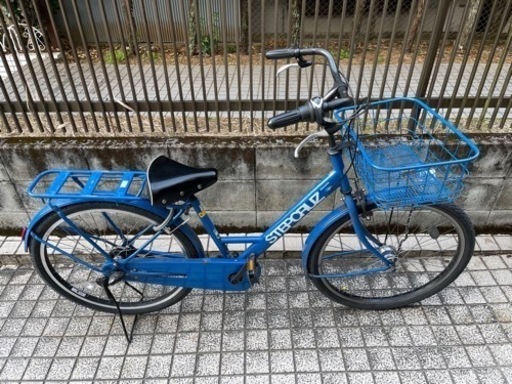 青いブリジストンの自転車