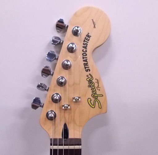 Squier by Fender STRATOCASTER STANDARD エレキギター スクワイヤ