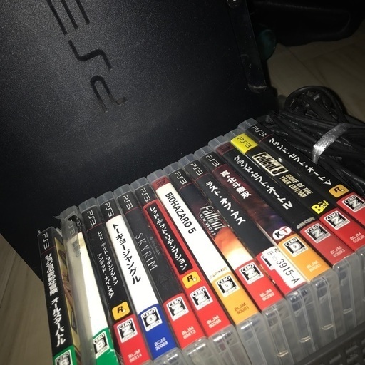 PS3 + 14ソフト(値引き可)［28日朝の11時までに来たくれたら無料)