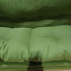 ニトリグリーン色ソファー、ベットにもなります