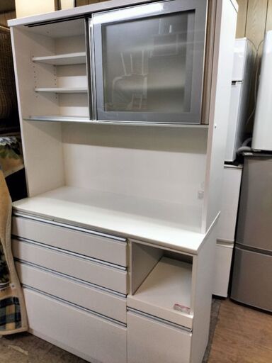 只今、商談中となっております。ニトリ（NITORI)　キッチンレンジボード　 幅120cm 食器棚 ホワイト
