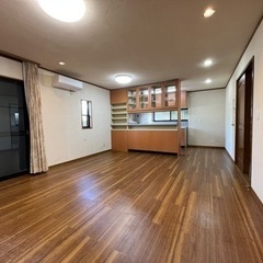 【礼金不要の広々戸建115.92㎡】2LDK+納戸2部屋の戸建て...