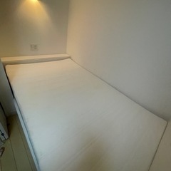 【値下げ】IKEAセミダブルベッド　ベッド＆マットレスセット！