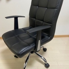 東京インテリア　キャスターチェアー　椅子　オフィスチェア