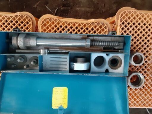 前澤給装の挿入機