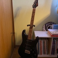 【美品】エレキギター／Fender STRATOCASTER